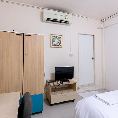 Freesia Saladaeng Silom Apartments กรุงเทพมหานคร ภายนอก รูปภาพ
