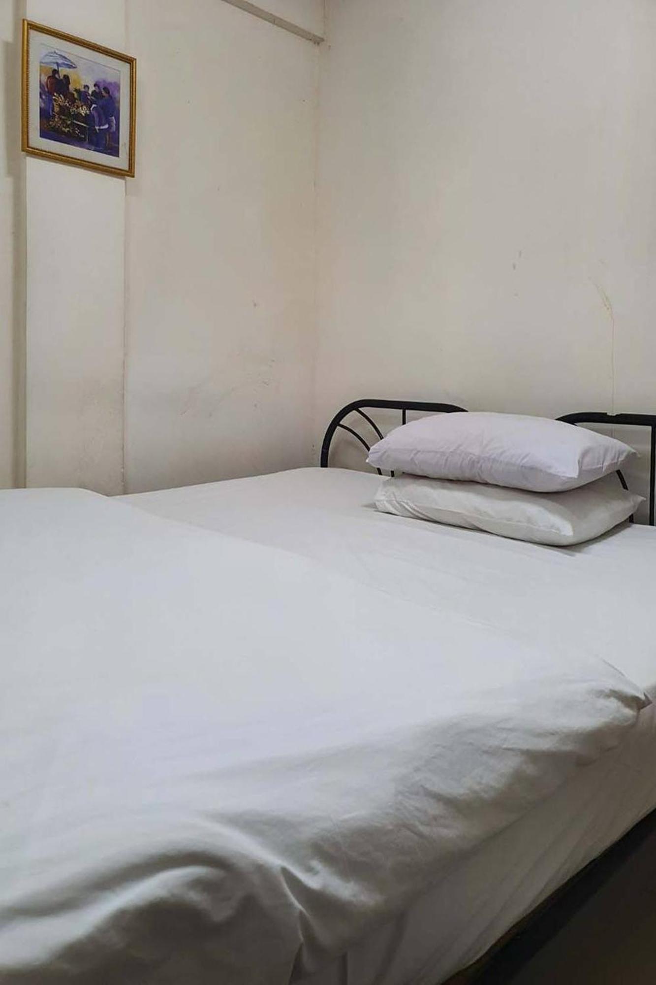 Freesia Saladaeng Silom Apartments กรุงเทพมหานคร ภายนอก รูปภาพ