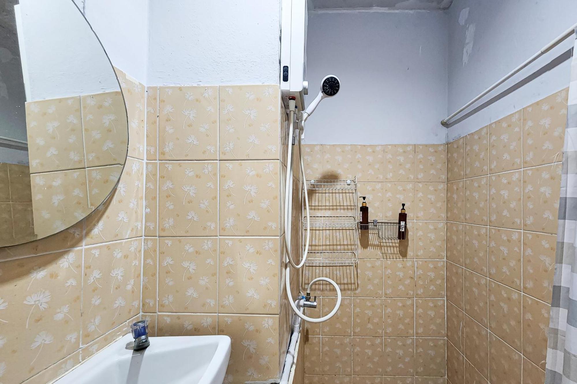 Freesia Saladaeng Silom Apartments กรุงเทพมหานคร ภายนอก รูปภาพ
