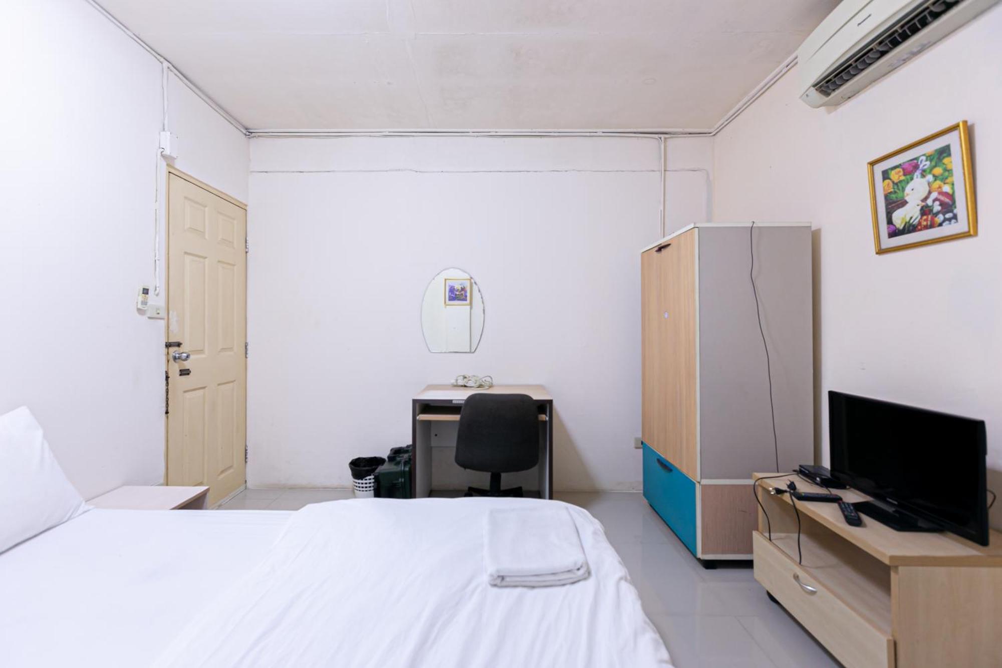 Freesia Saladaeng Silom Apartments กรุงเทพมหานคร ภายนอก รูปภาพ